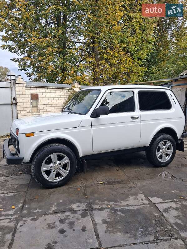 Внедорожник / Кроссовер ВАЗ / Lada 21214 / 4x4 2012 в Харькове фото 7 Внедорожник / Кроссовер ВАЗ / Lada 21214 / 4x4 2012 в Харькове