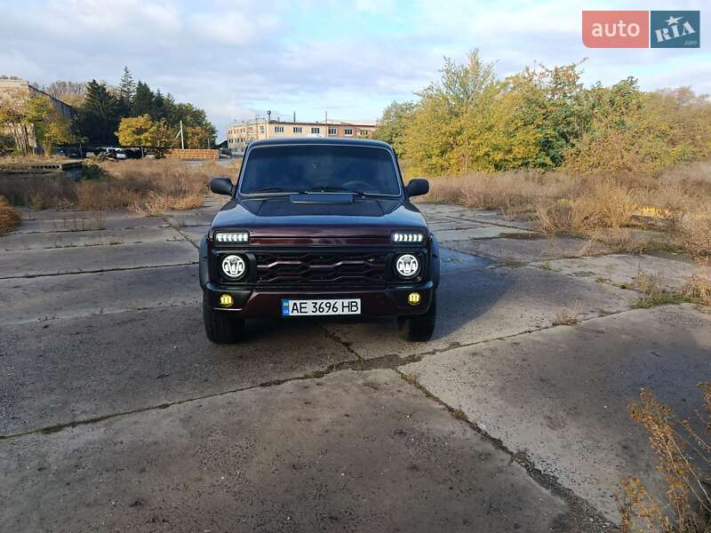Позашляховик / Кросовер ВАЗ / Lada 21214 / 4x4 2005 в Нікополі
