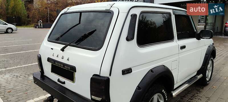 Позашляховик / Кросовер ВАЗ / Lada 21214 / 4x4 2011 в Харкові