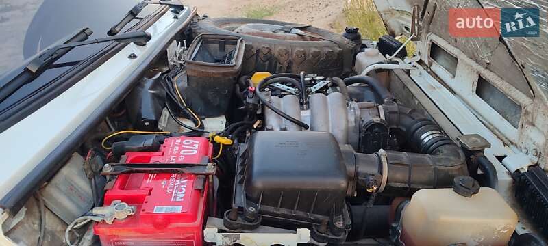 Позашляховик / Кросовер ВАЗ / Lada 21214 / 4x4 2011 в Харкові