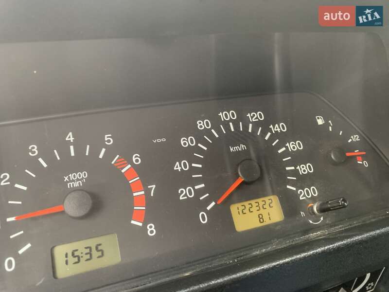 Внедорожник / Кроссовер ВАЗ / Lada 21214 / 4x4 2016 в Малой Турье