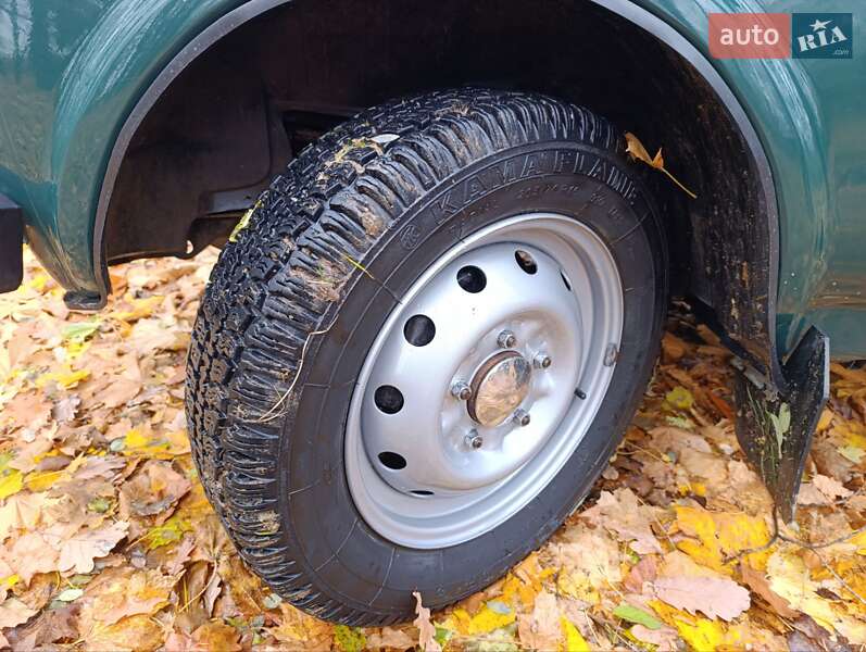 Позашляховик / Кросовер ВАЗ / Lada 21214 / 4x4 2008 в Умані