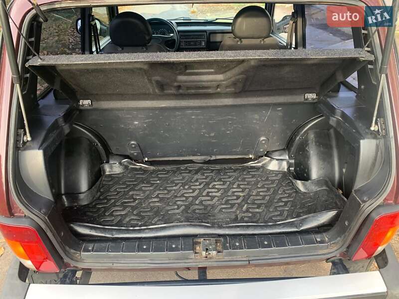 Позашляховик / Кросовер ВАЗ / Lada 21214 / 4x4 2013 в Лохвиці