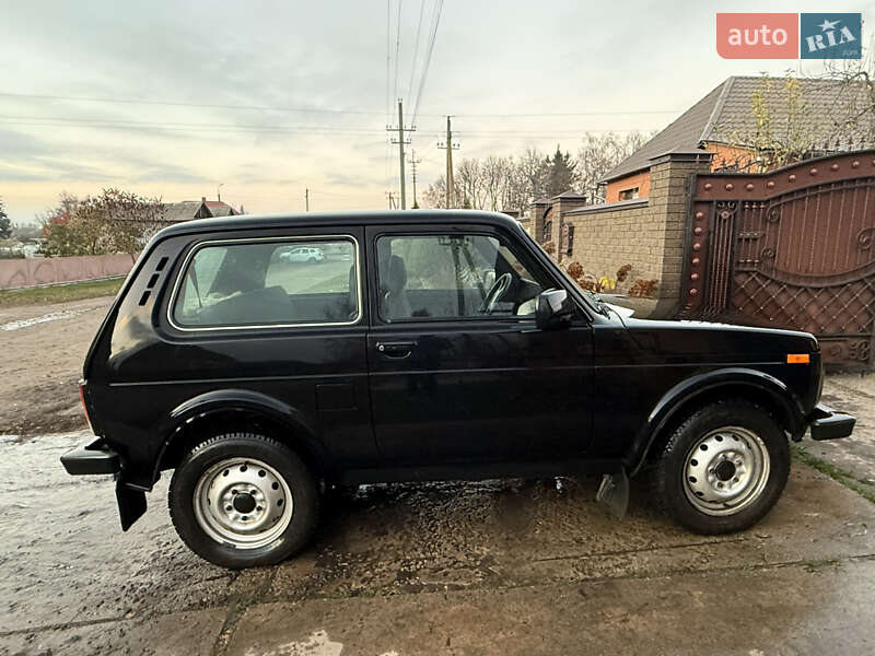 Позашляховик / Кросовер ВАЗ / Lada 21214 / 4x4 2019 в Ромнах