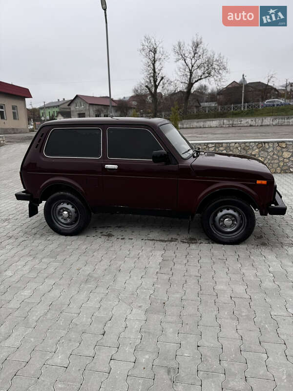 Внедорожник / Кроссовер ВАЗ / Lada 21214 / 4x4 2014 в Подволочиске