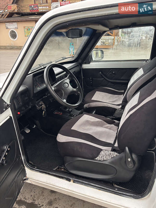 Позашляховик / Кросовер ВАЗ / Lada 21214 / 4x4 2011 в Верховині фото 7 Позашляховик / Кросовер ВАЗ / Lada 21214 / 4x4 2011 в Верховині