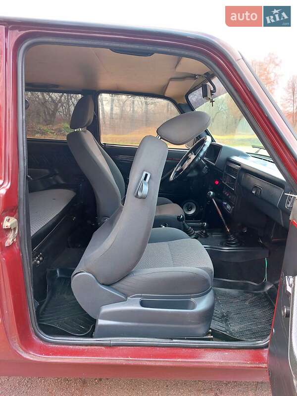 Позашляховик / Кросовер ВАЗ / Lada 21214 / 4x4 2006 в Тростянці