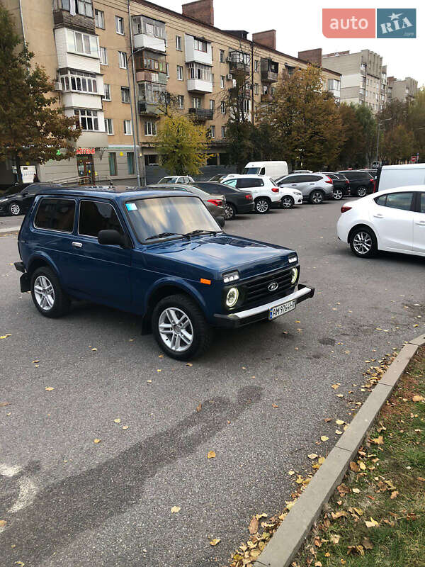 ВАЗ / Lada 21214 / 4x4 2010 ВАЗ / Lada 21214 / 4x4 2010