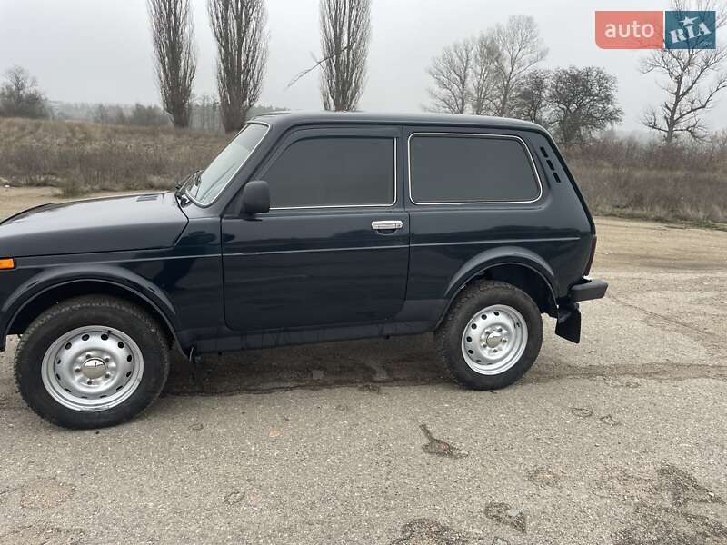 Внедорожник / Кроссовер ВАЗ / Lada 21214 / 4x4 2012 в Александровке