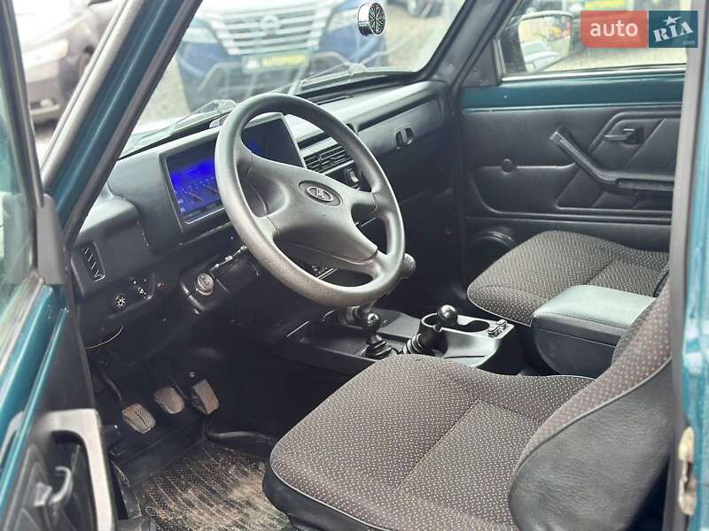 Позашляховик / Кросовер ВАЗ / Lada 21214 / 4x4 2005 в Харкові