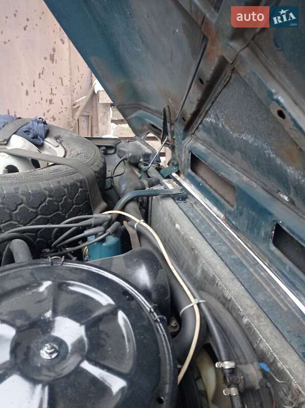 Позашляховик / Кросовер ВАЗ / Lada 21214 / 4x4 2003 в Києві
