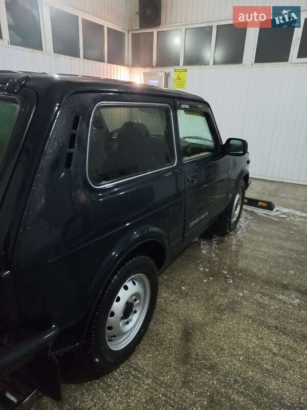 Позашляховик / Кросовер ВАЗ / Lada 21214 / 4x4 2017 в Харкові