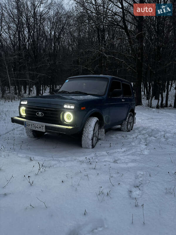 Внедорожник / Кроссовер ВАЗ / Lada 21214 / 4x4 2010 в Виннице