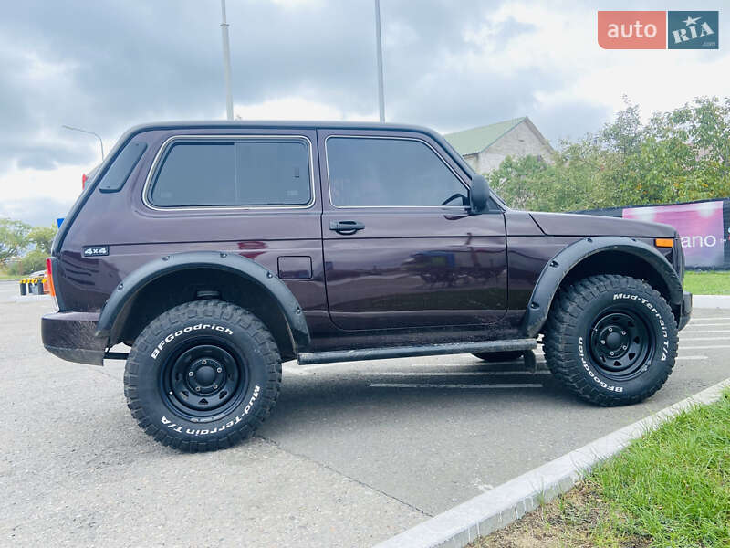 Внедорожник / Кроссовер ВАЗ / Lada 21214 / 4x4 2005 в Одессе