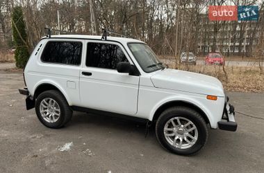 Внедорожник / Кроссовер ВАЗ / Lada 21214 / 4x4 2015 в Хмельнике