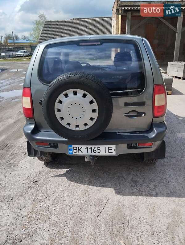 Внедорожник / Кроссовер ВАЗ / Lada 2123 Niva 2004 в Владимирце