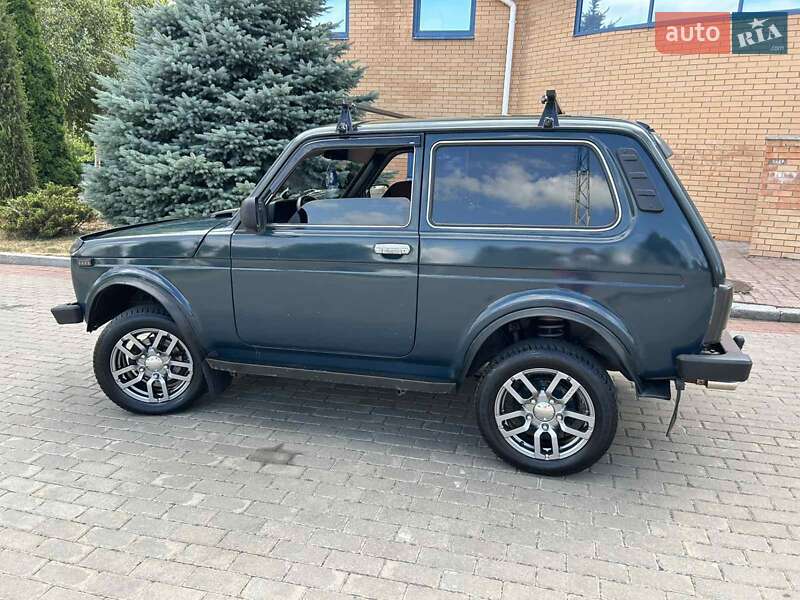 Внедорожник / Кроссовер ВАЗ / Lada 2123 Niva 2012 в Змиеве