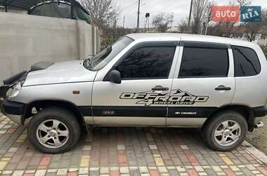 Внедорожник / Кроссовер ВАЗ 2123 Niva 2005 в Вознесенске