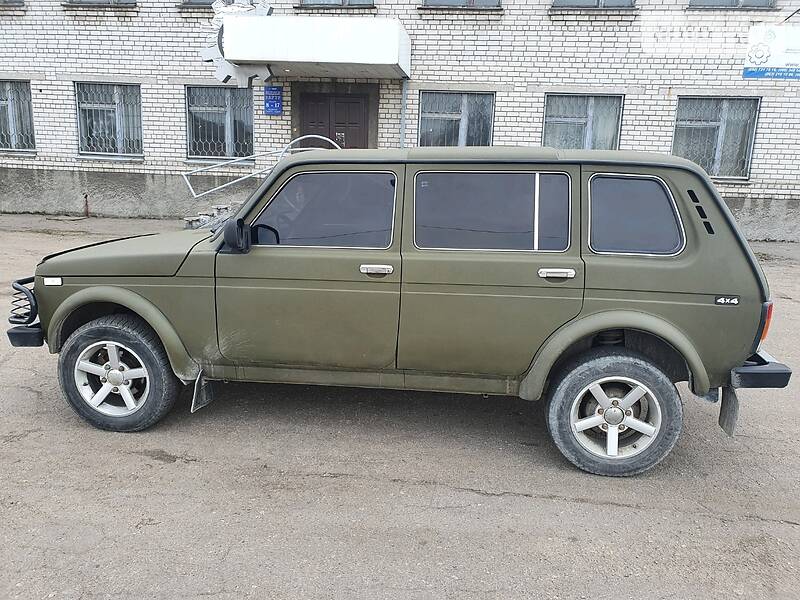 Позашляховик / Кросовер ВАЗ / Lada 2131 Нива 2000 в Дніпрі