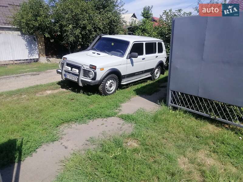 ВАЗ / Lada 2131 Нива 2000