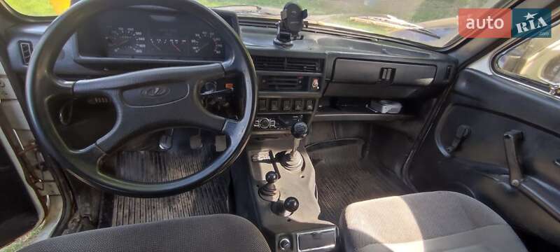 Позашляховик / Кросовер ВАЗ / Lada 2131 Нива 1998 в Вінниці
