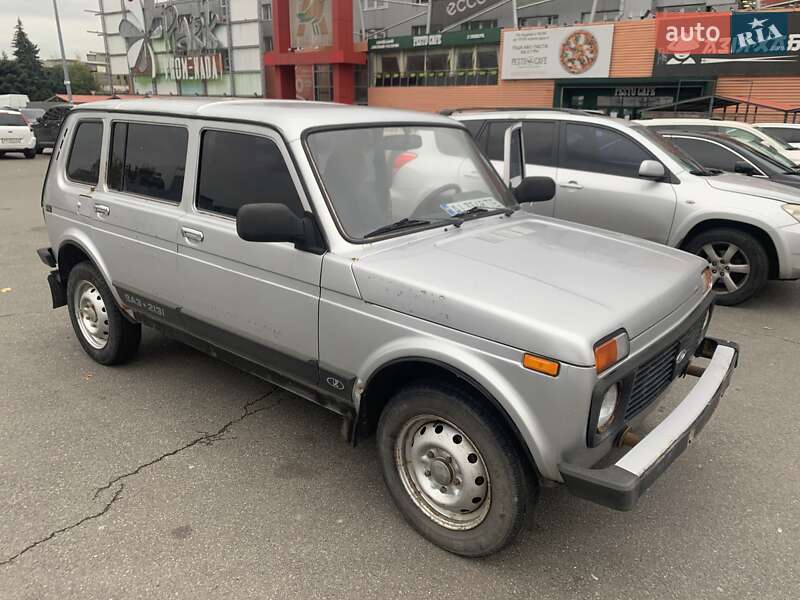 ВАЗ / Lada 2131 Нива 2011