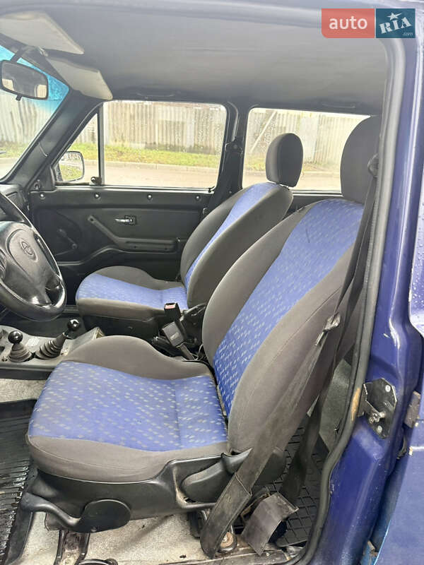 Внедорожник / Кроссовер ВАЗ / Lada 2131 Нива 1998 в Харькове