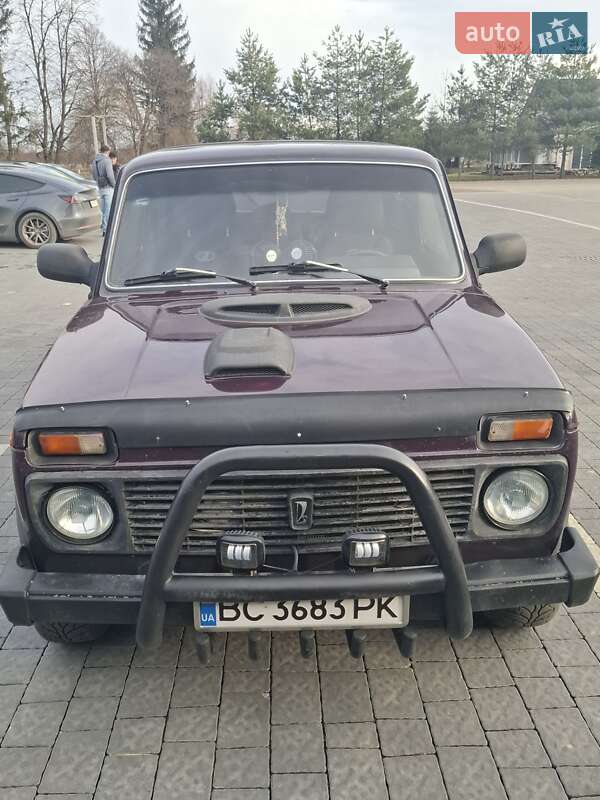 Внедорожник / Кроссовер ВАЗ / Lada 2131 Нива 2003 в Самборе