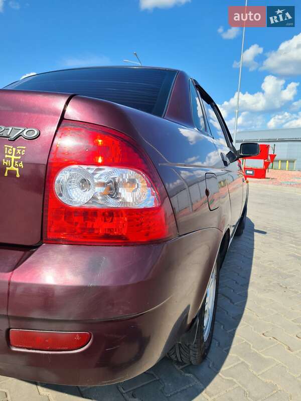 Седан ВАЗ / Lada 2170 Priora 2008 в Луцке