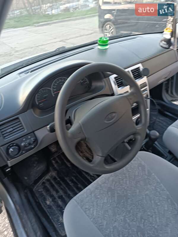 Седан ВАЗ / Lada 2170 Priora 2007 в Ужгороде фото 2 Седан ВАЗ / Lada 2170 Priora 2007 в Ужгороде
