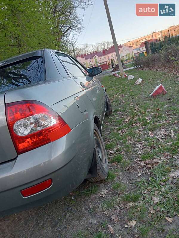 Седан ВАЗ / Lada 2170 Priora 2007 в Ровно