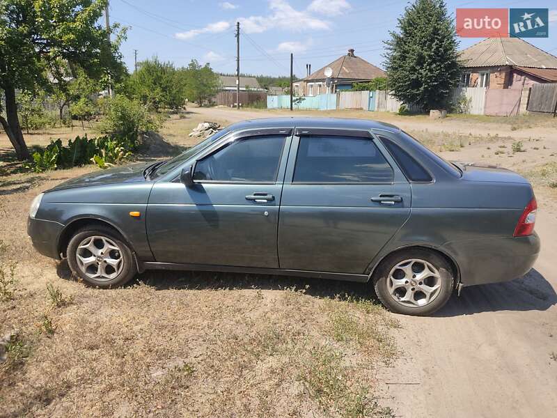 Седан ВАЗ / Lada 2170 Priora 2008 в Изюме