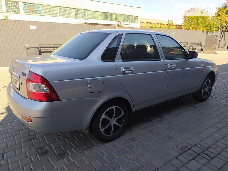 Седан ВАЗ / Lada 2170 Priora 2008 в Первомайську