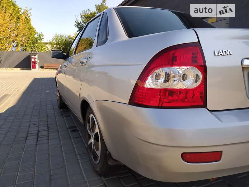 Седан ВАЗ / Lada 2170 Priora 2008 в Первомайську