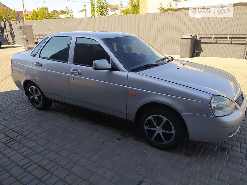 Седан ВАЗ / Lada 2170 Priora 2008 в Первомайську