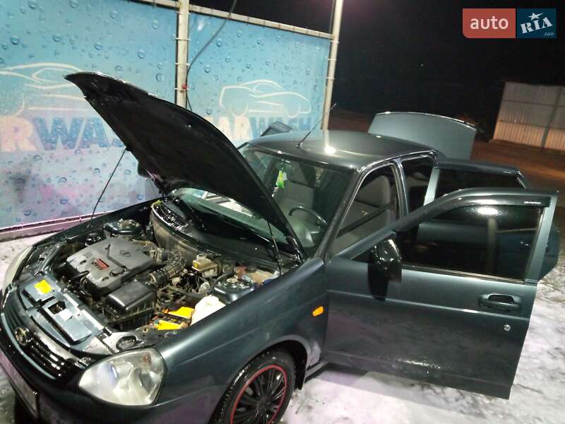 Седан ВАЗ / Lada 2170 Priora 2012 в Малині