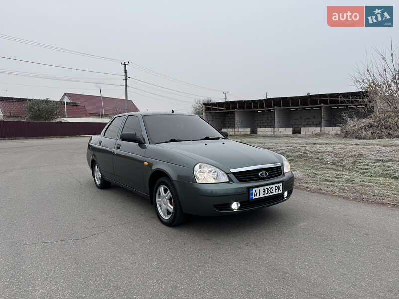 Седан ВАЗ / Lada 2170 Priora 2010 в Яготине