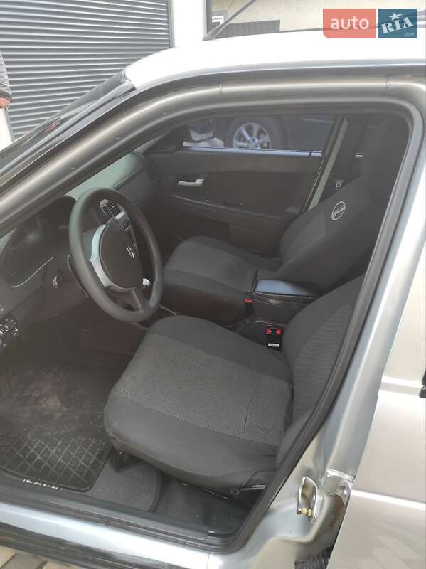 Седан ВАЗ / Lada 2170 Priora 2013 в Благовещенском