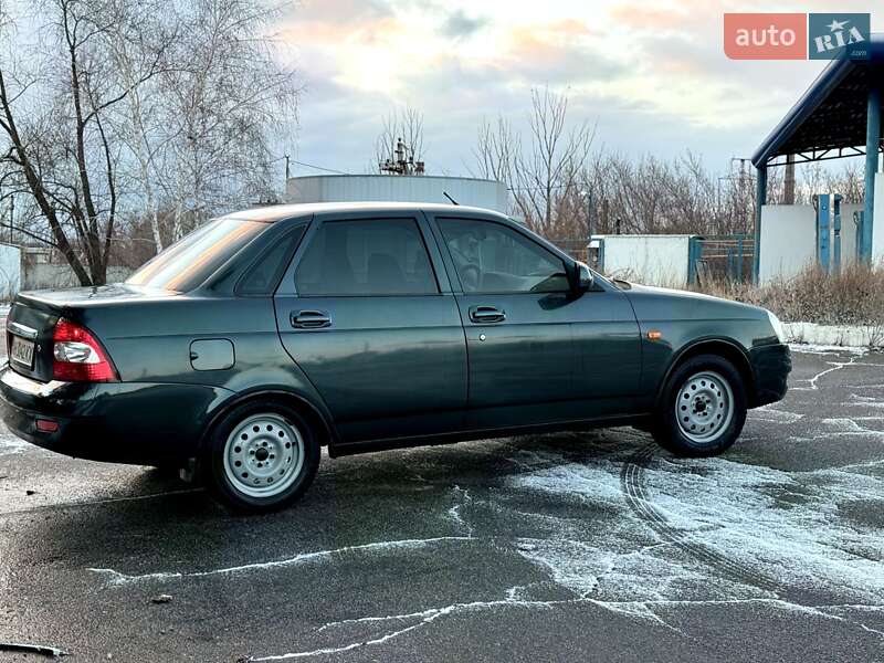 Седан ВАЗ / Lada 2170 Priora 2012 в Краматорске