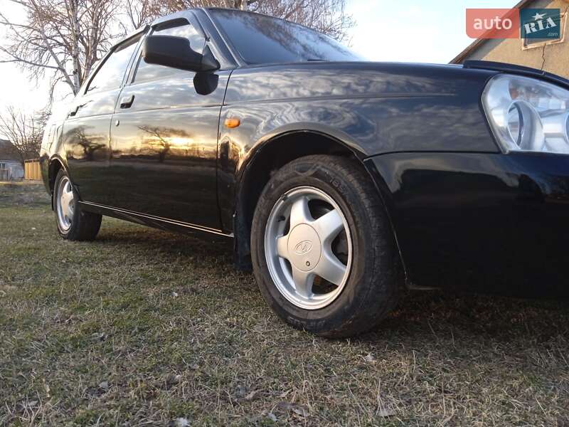 Седан ВАЗ / Lada 2170 Priora 2007 в Белогорье