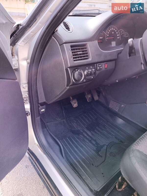 Седан ВАЗ / Lada 2170 Priora 2012 в Харькове