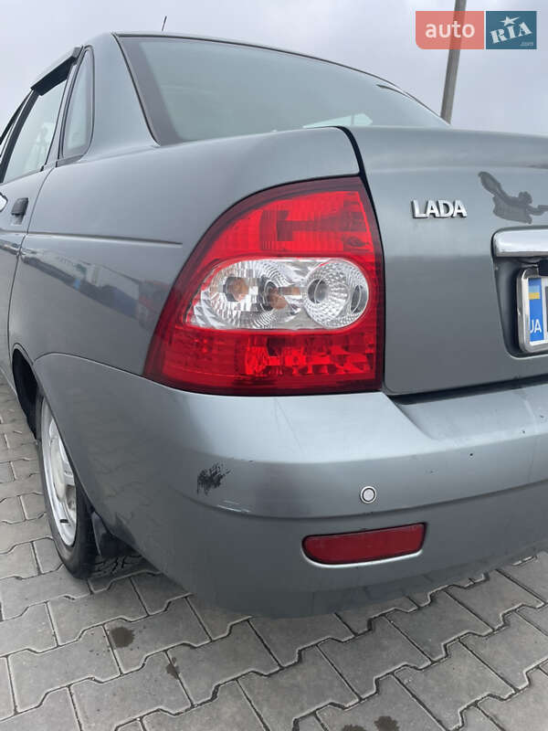 Седан ВАЗ / Lada 2170 Priora 2011 в Одессе