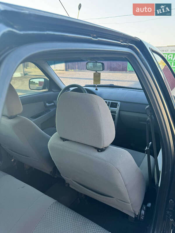 Седан ВАЗ / Lada 2170 Priora 2013 в Николаеве