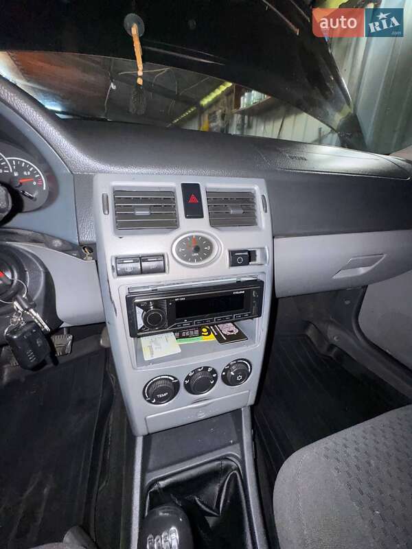 Седан ВАЗ / Lada 2170 Priora 2010 в Харькове фото 15 Седан ВАЗ / Lada 2170 Priora 2010 в Харькове