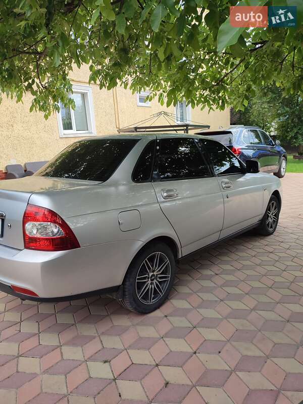 Седан ВАЗ / Lada 2170 Priora 2011 в Виннице