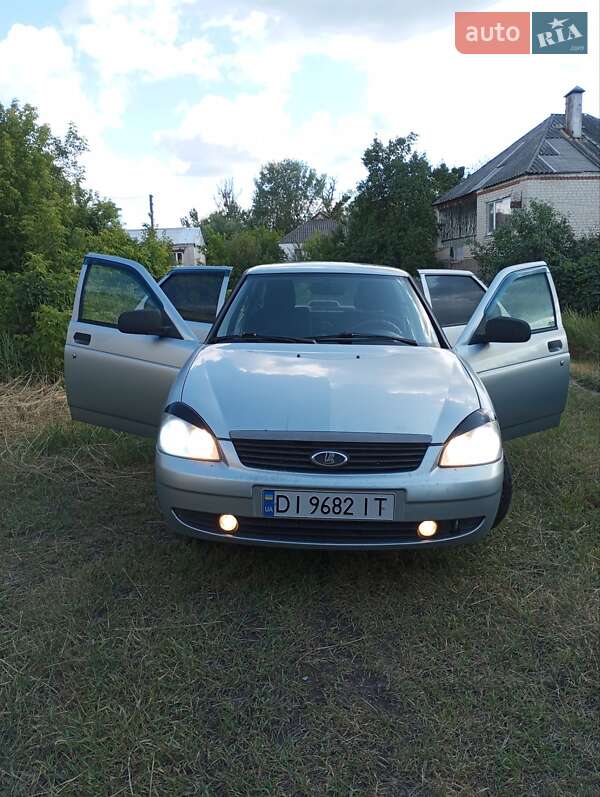 Седан ВАЗ / Lada 2170 Priora 2009 в Изюме