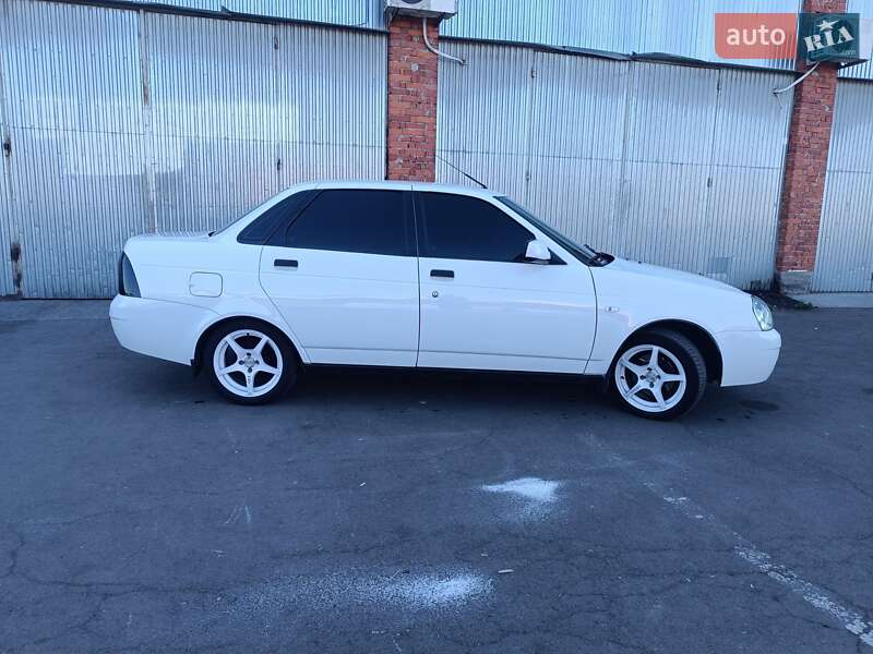 ВАЗ / Lada 2170 Priora 2010
