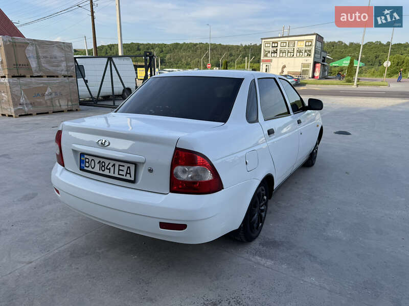 Седан ВАЗ / Lada 2170 Priora 2010 в Тернополе