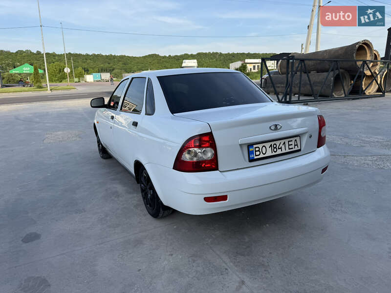 Седан ВАЗ / Lada 2170 Priora 2010 в Тернополе