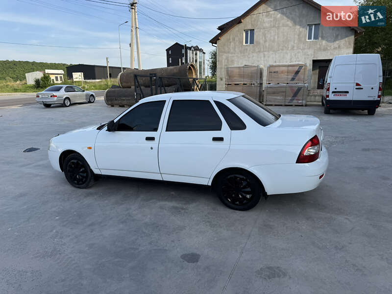 Седан ВАЗ / Lada 2170 Priora 2010 в Тернополе